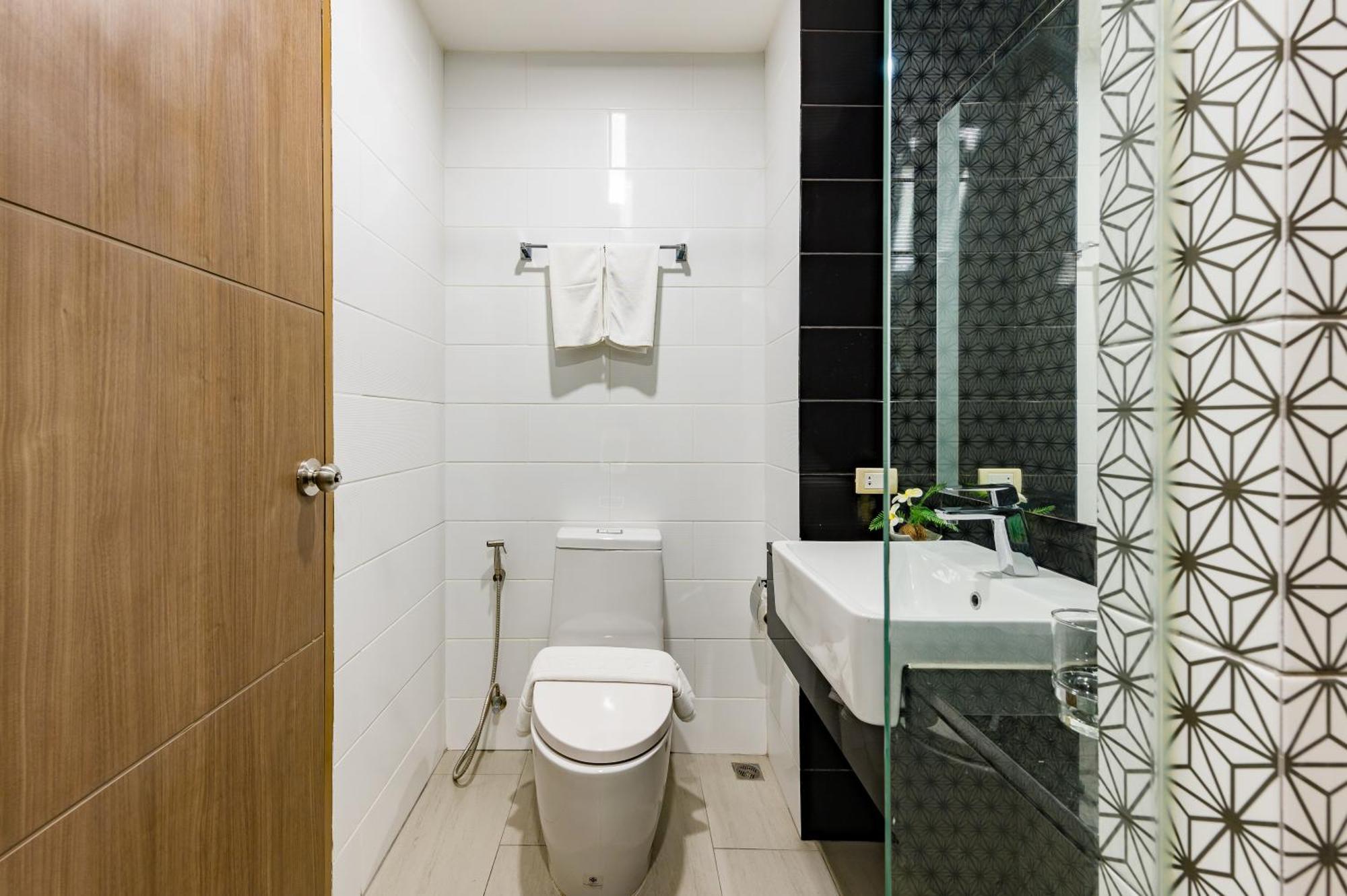 Wyndham Royal Lee Phuket Hotel Nai Yang Beach Екстериор снимка