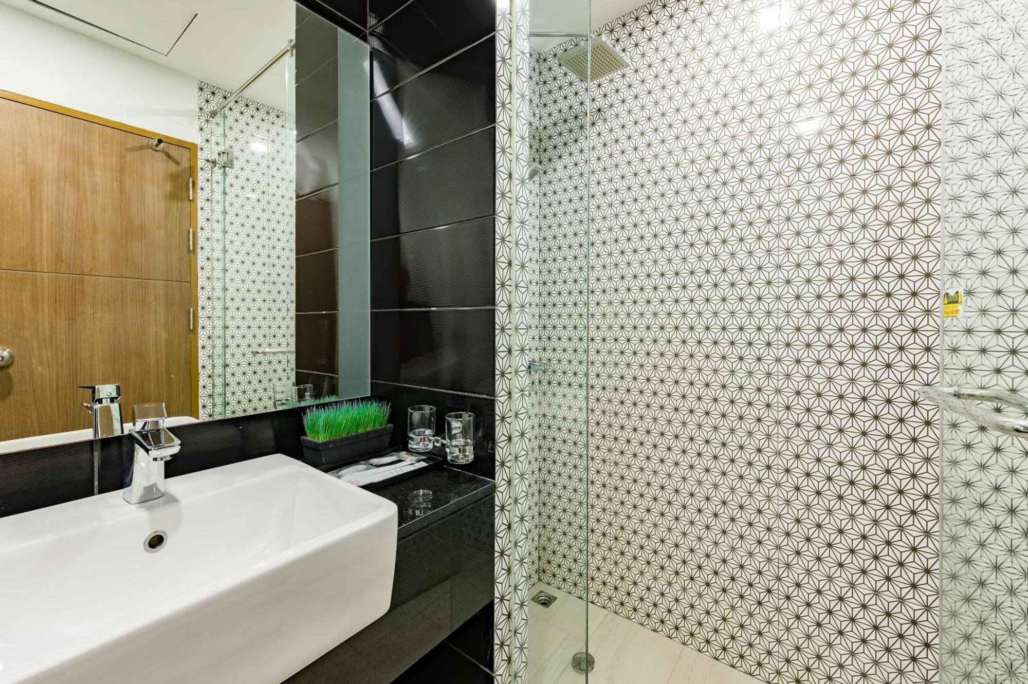 Wyndham Royal Lee Phuket Hotel Nai Yang Beach Екстериор снимка