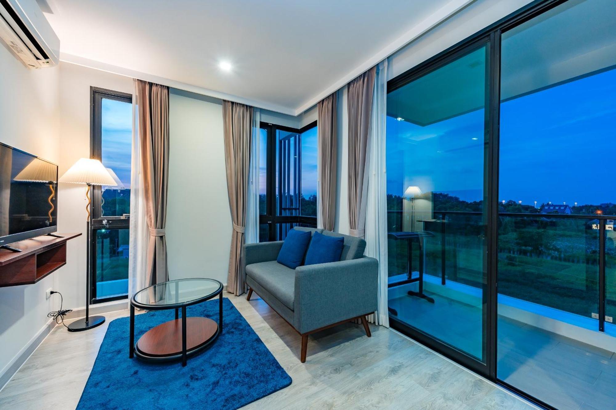 Wyndham Royal Lee Phuket Hotel Nai Yang Beach Екстериор снимка